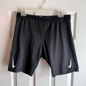 Men’s Nike Aeroswift Half Tight - Large